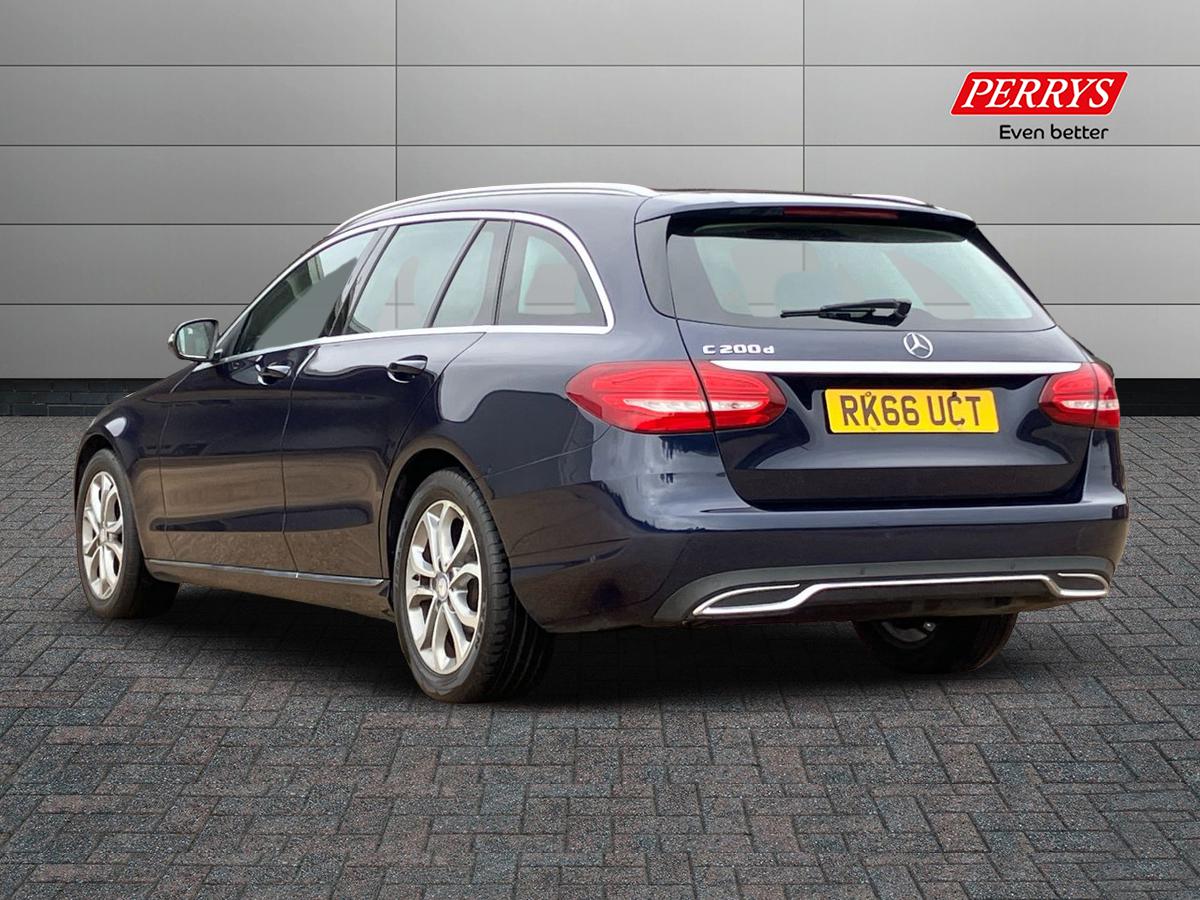 Used Mercedes-Benz C-Class 2016 for sale - 75919661: Photo 2