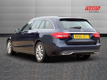 Used Mercedes-Benz C-Class 2016 for sale - 75919661: Photo 2