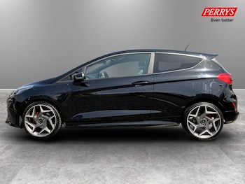 Used Ford Fiesta 2018 for sale - 78653004: Photo