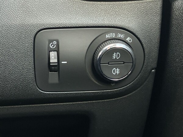 Used Vauxhall Crossland 2022 for sale - 76142257: Photo 32