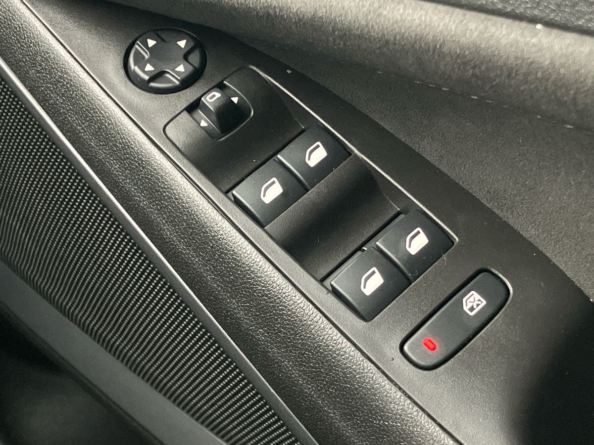 Used Vauxhall Crossland 2022 for sale - 76142110: Photo 18