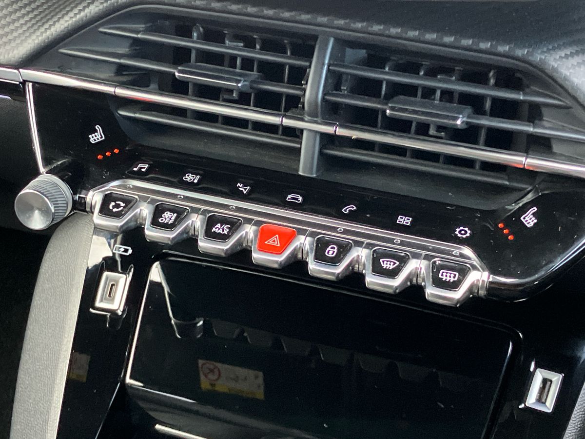 Used Peugeot 2008 2022 for sale - 76650468: Photo 41