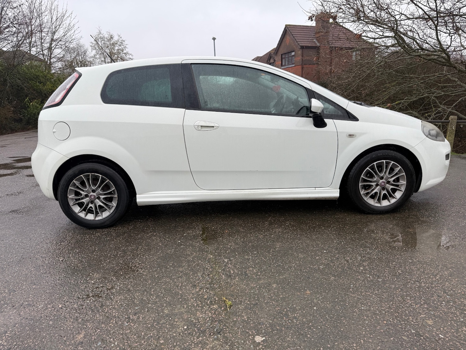 Used Fiat Punto 2012 for sale - 77968902: Photo 2