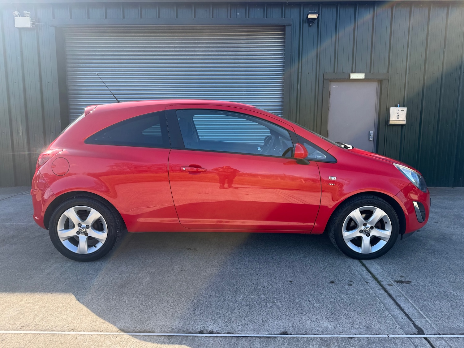 Used Vauxhall Corsa 2013 for sale - 78055422: Photo 2