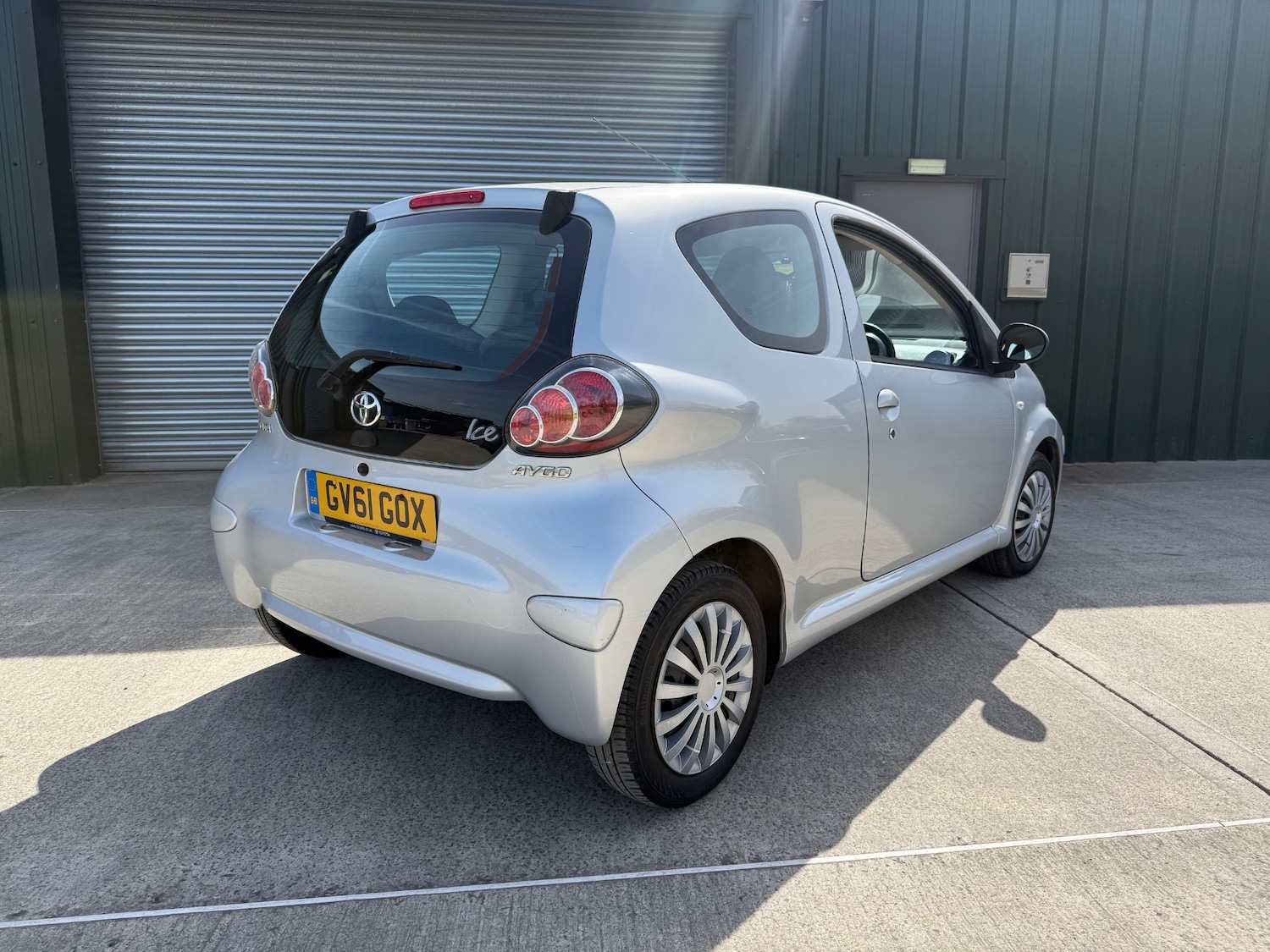 Used Toyota AYGO 2011 for sale - 78198181: Photo 3