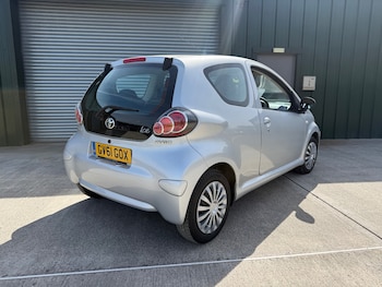 Used Toyota AYGO 2011 for sale - 78198181: Photo