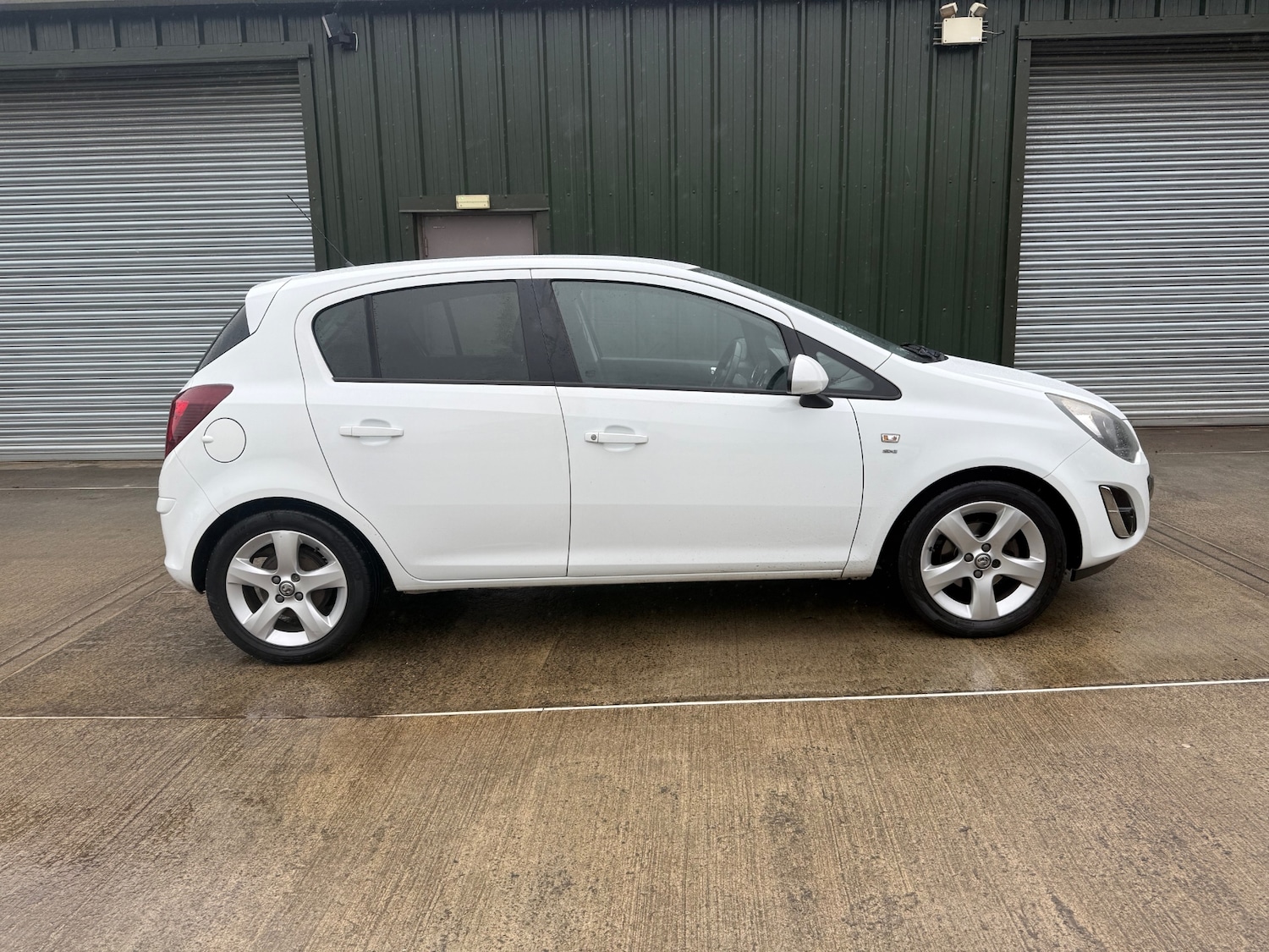 Used Vauxhall Corsa 2014 for sale - 78121797: Photo 2