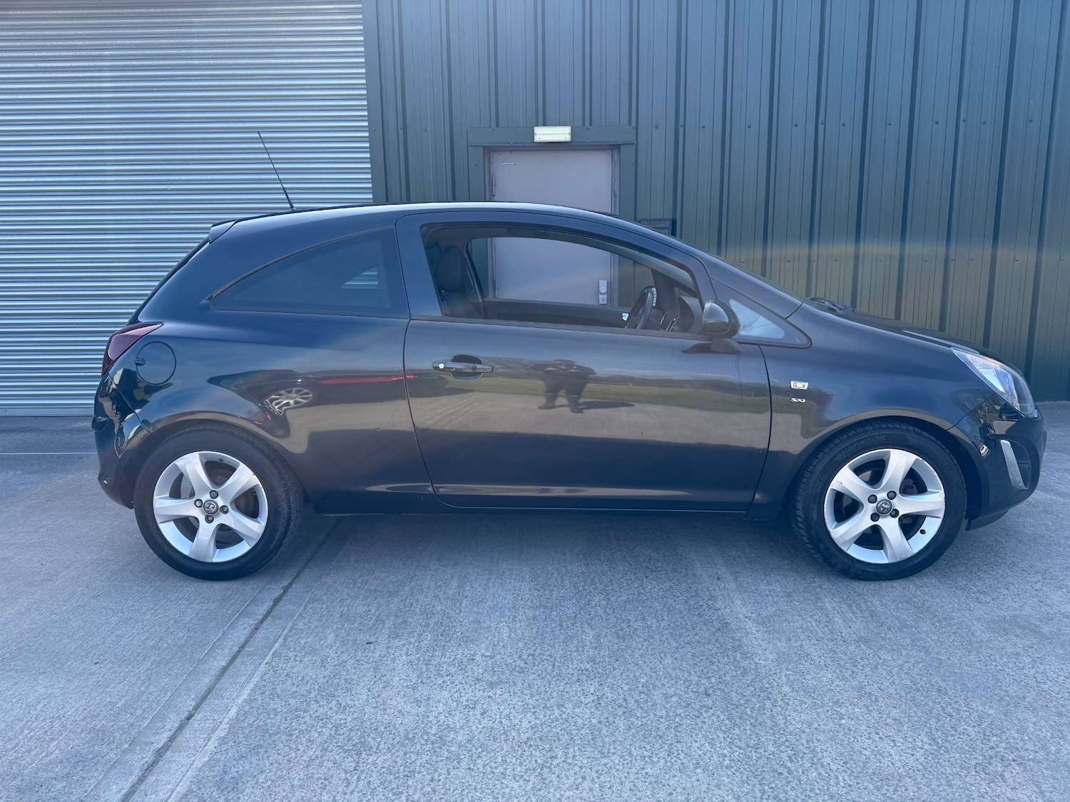 Used Vauxhall Corsa 2014 for sale - 77974461: Photo 2