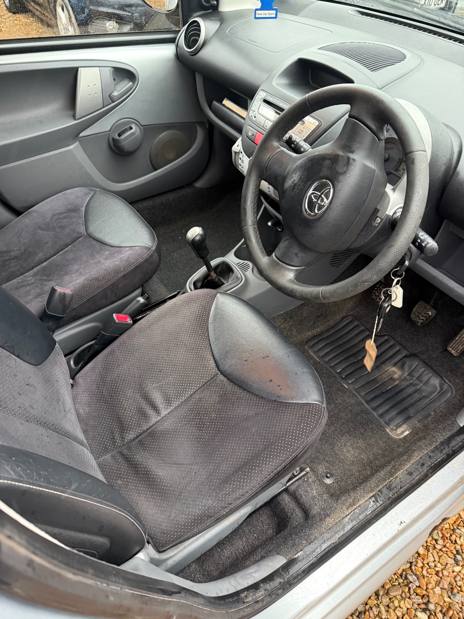 Used Toyota AYGO 2011 for sale - 77971945: Photo 9