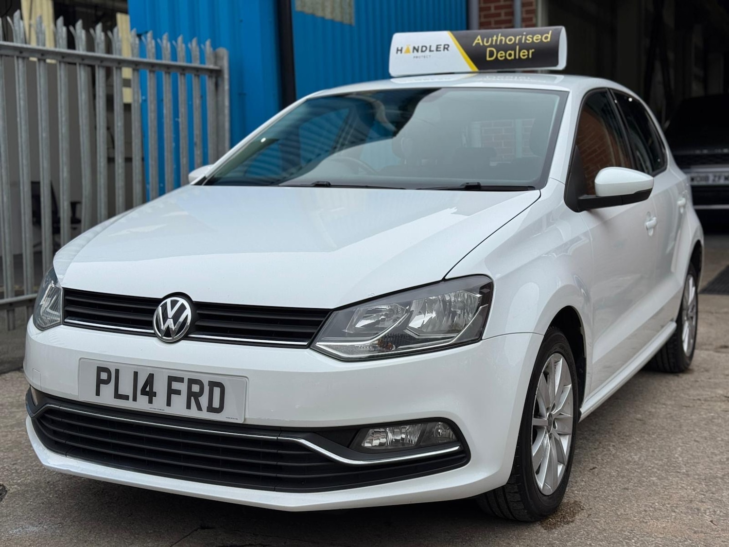 Used Volkswagen Polo 2014 for sale - 76287398: Photo 3