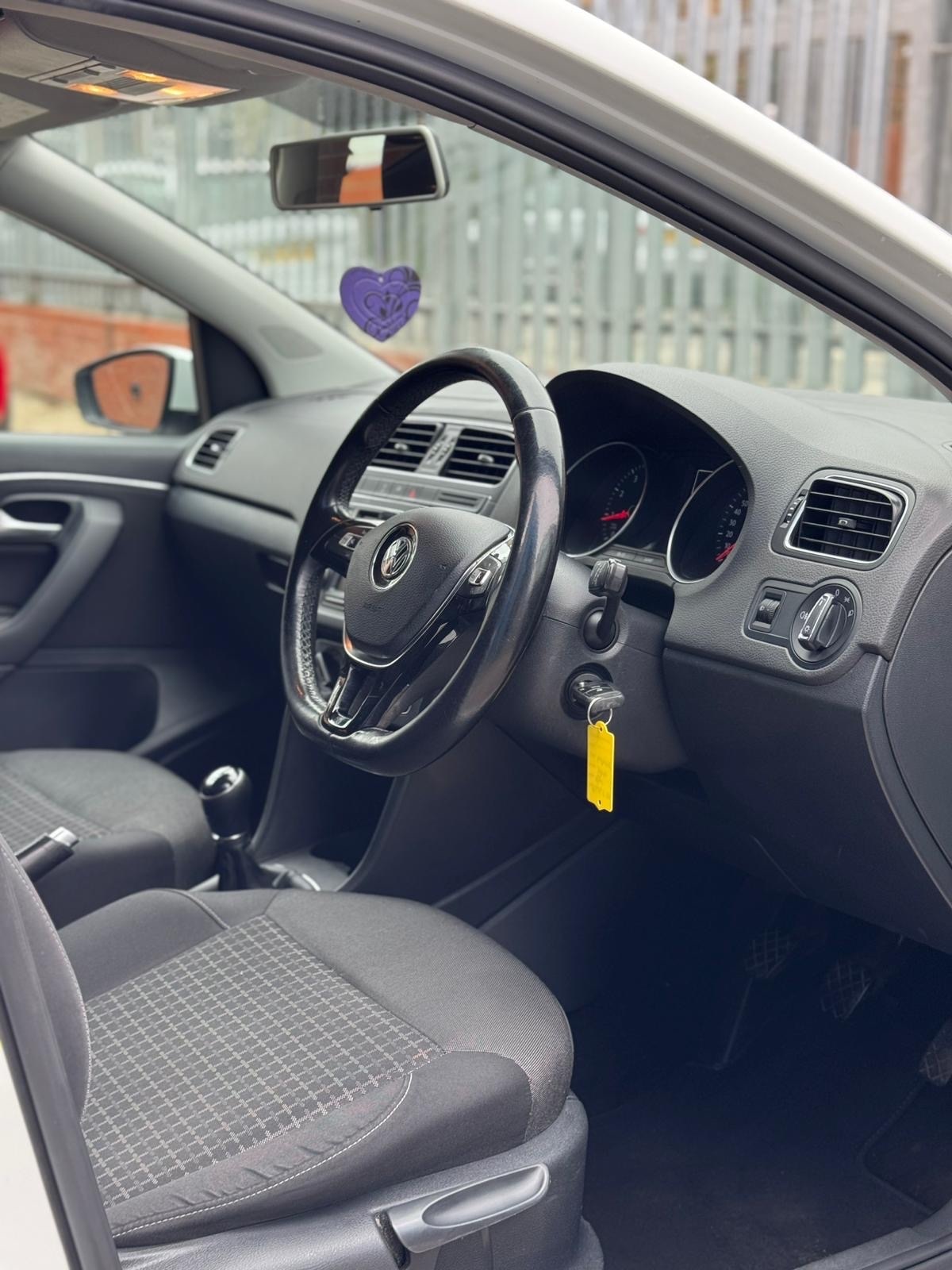 Used Volkswagen Polo 2014 for sale - 76287398: Photo 6