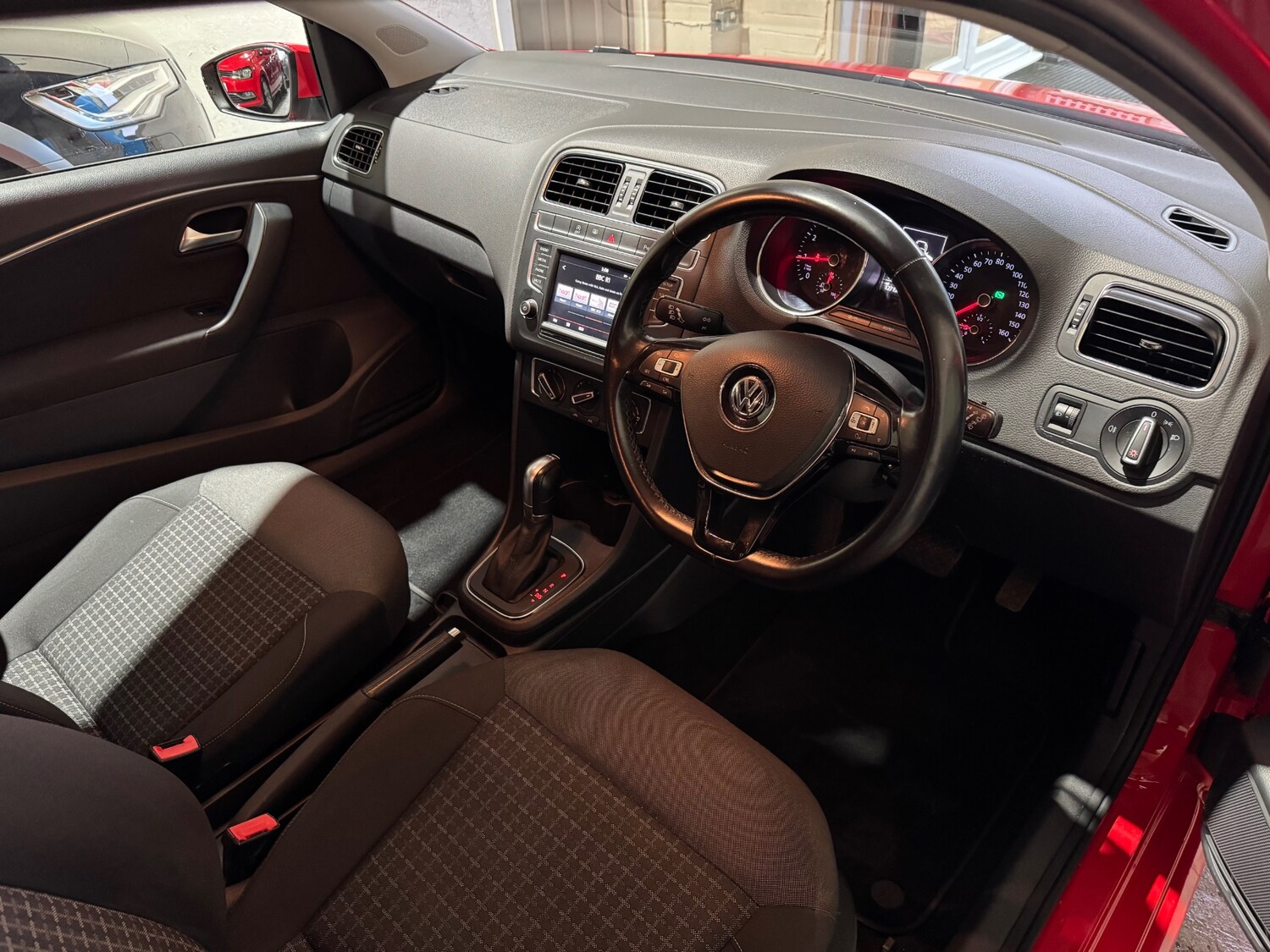 Used Volkswagen Polo 2015 for sale - 77517551: Photo 17