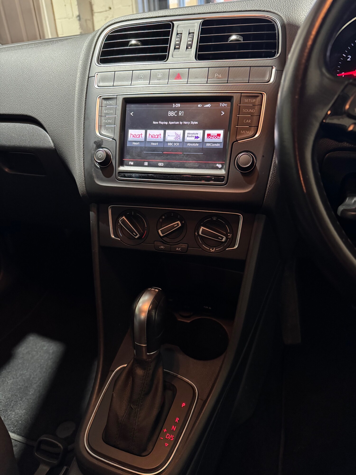 Used Volkswagen Polo 2015 for sale - 77517551: Photo 21