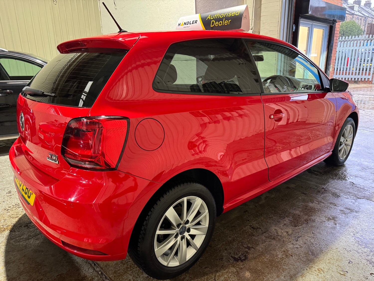 Used Volkswagen Polo 2015 for sale - 77517551: Photo 7