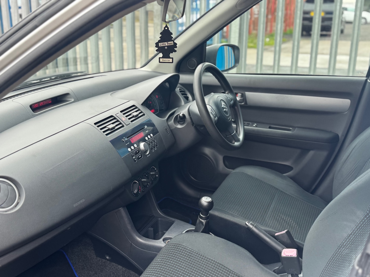 Used Suzuki Swift 2006 for sale - 78210068: Photo 37