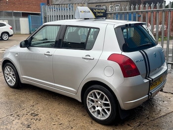 Used Suzuki Swift 2006 for sale - 78210068: Photo