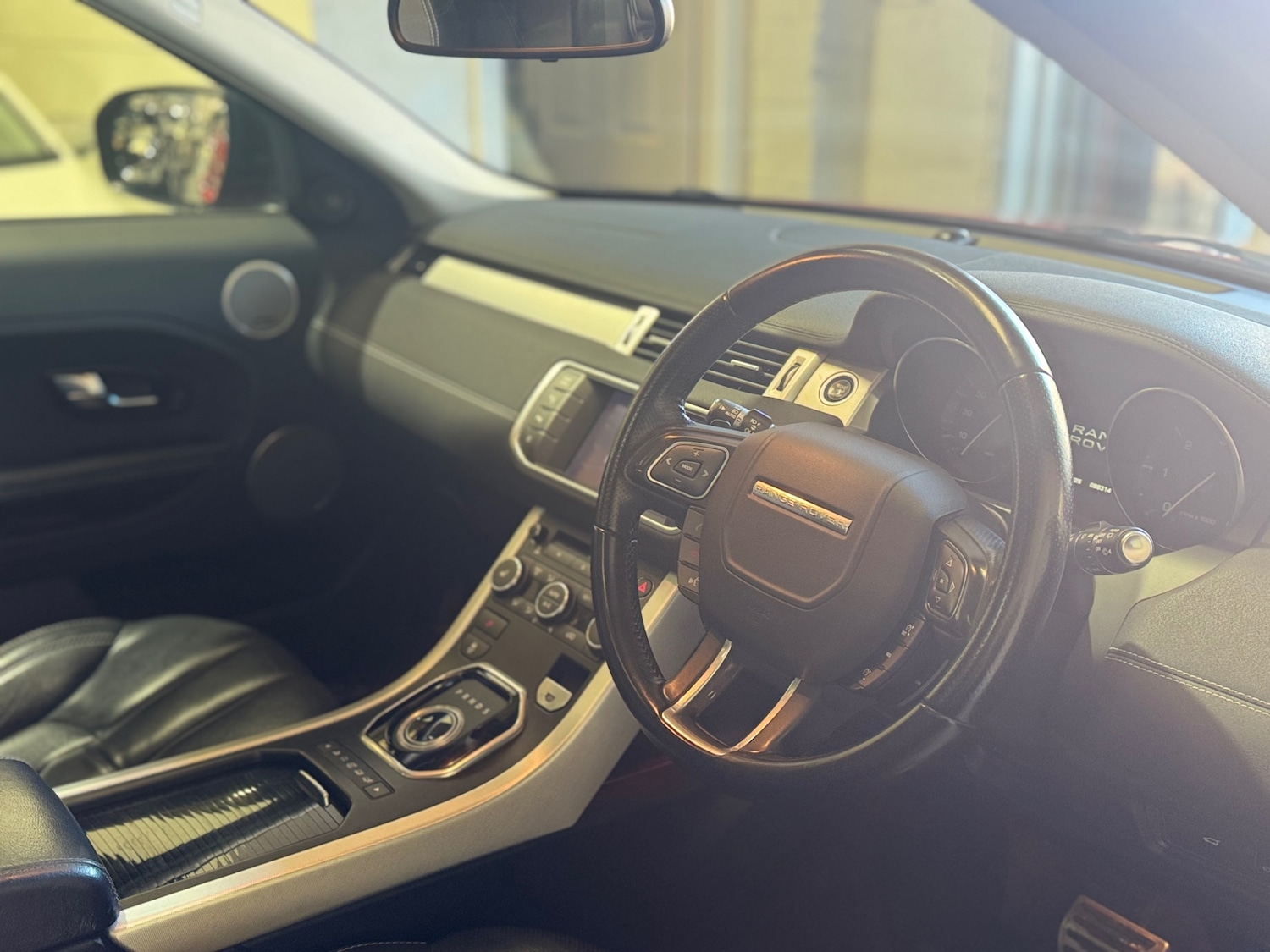 Used Land Rover Range Rover Evoque 2012 for sale - 76063943: Photo 12