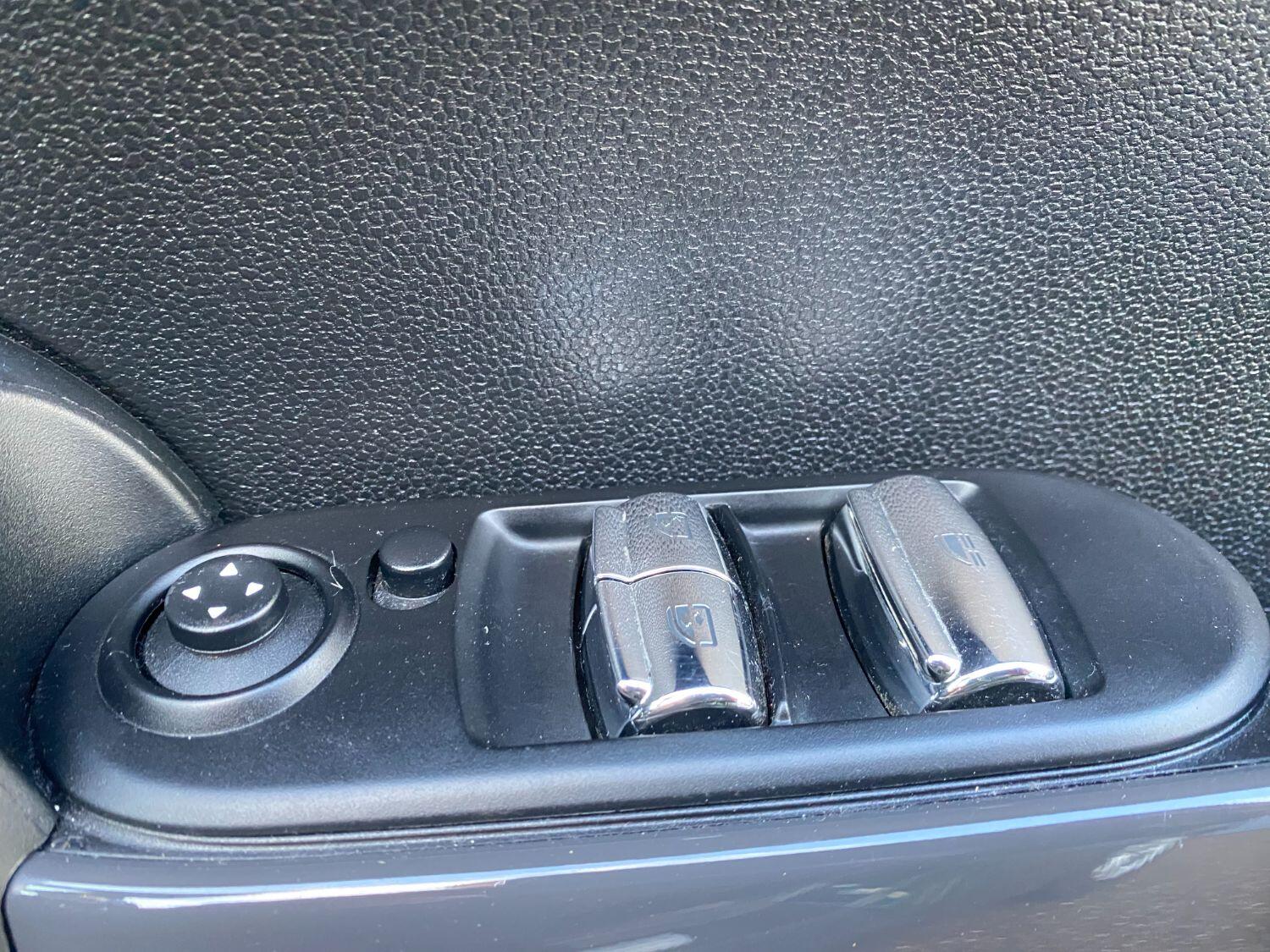 Used MINI Convertible 2016 for sale - 77762659: Photo 37