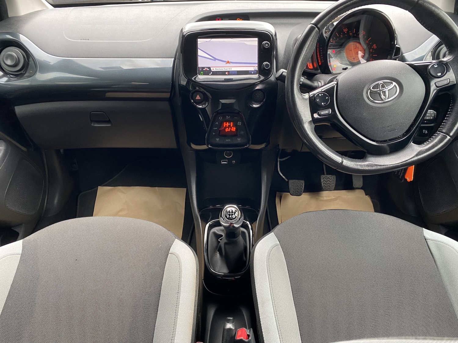 Used Toyota AYGO 2018 for sale - 77762644: Photo 39