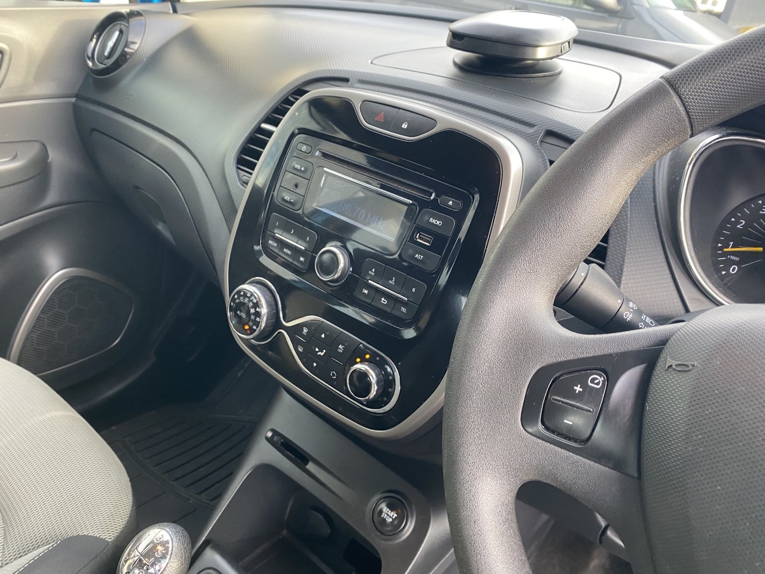 Used Renault Captur 2014 for sale - 77762653: Photo 24