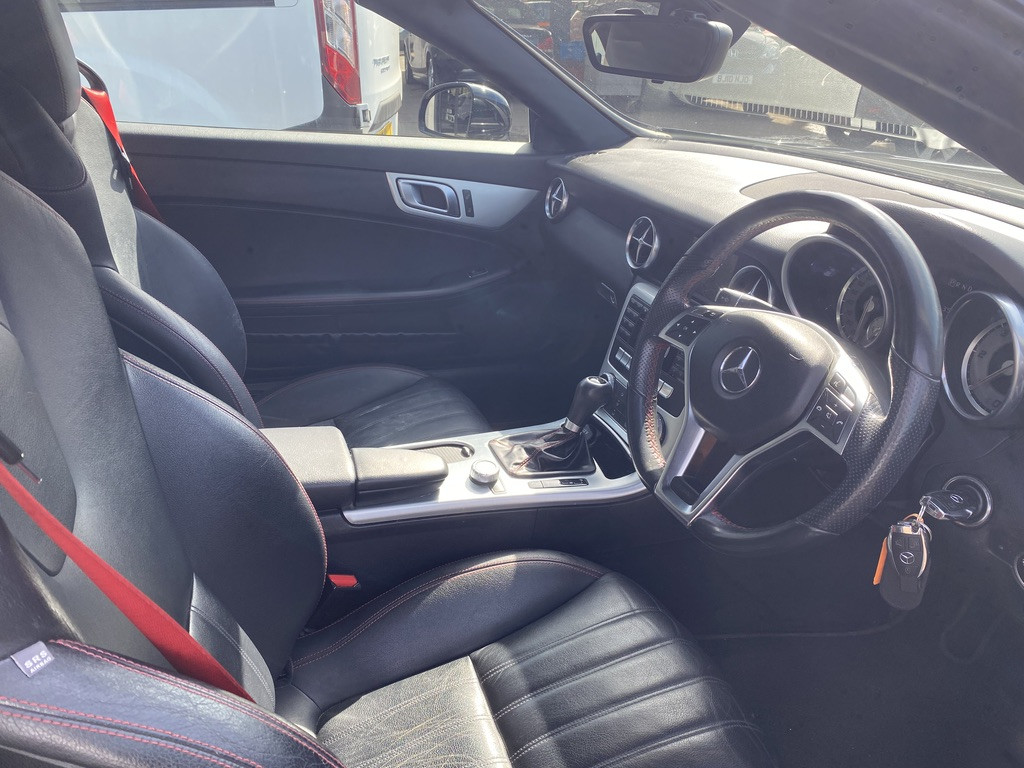 Used Mercedes-Benz SLK 2015 for sale - 77762657: Photo 28