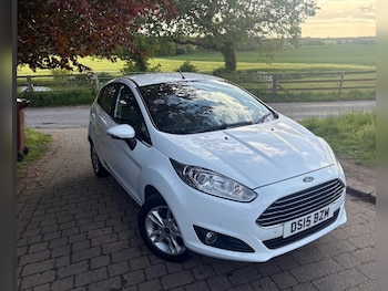 Used Ford Fiesta 2015 for sale - 78680690: Photo