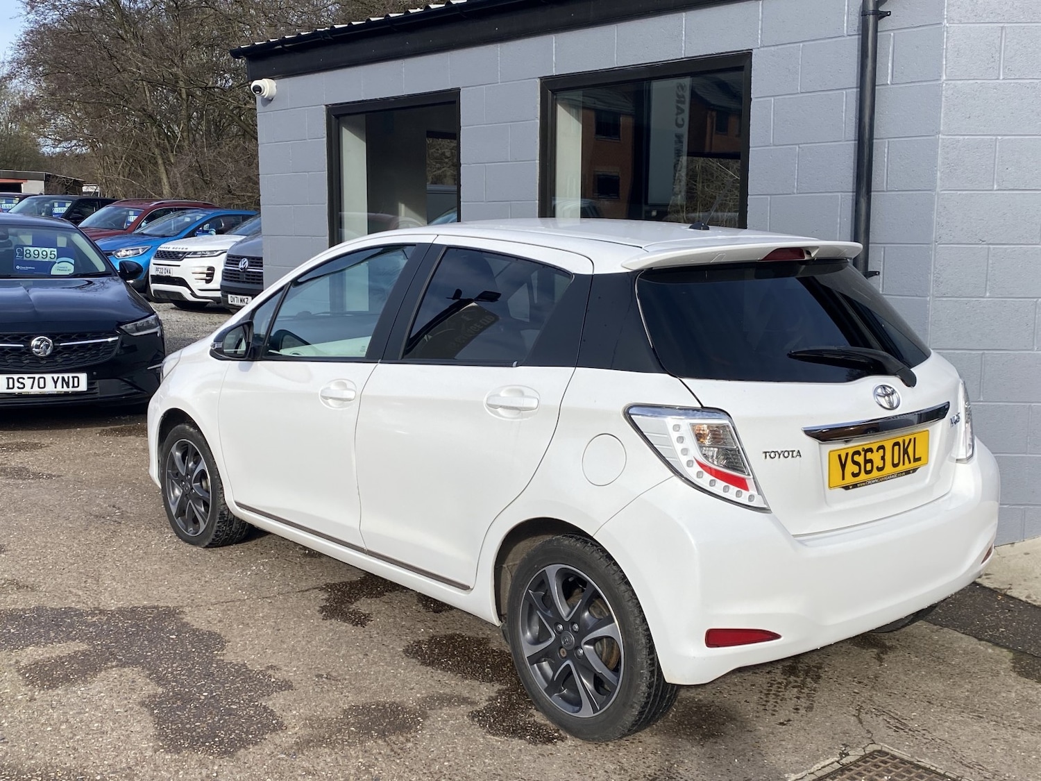 Used Toyota Yaris 2013 for sale - 77762656: Photo 10