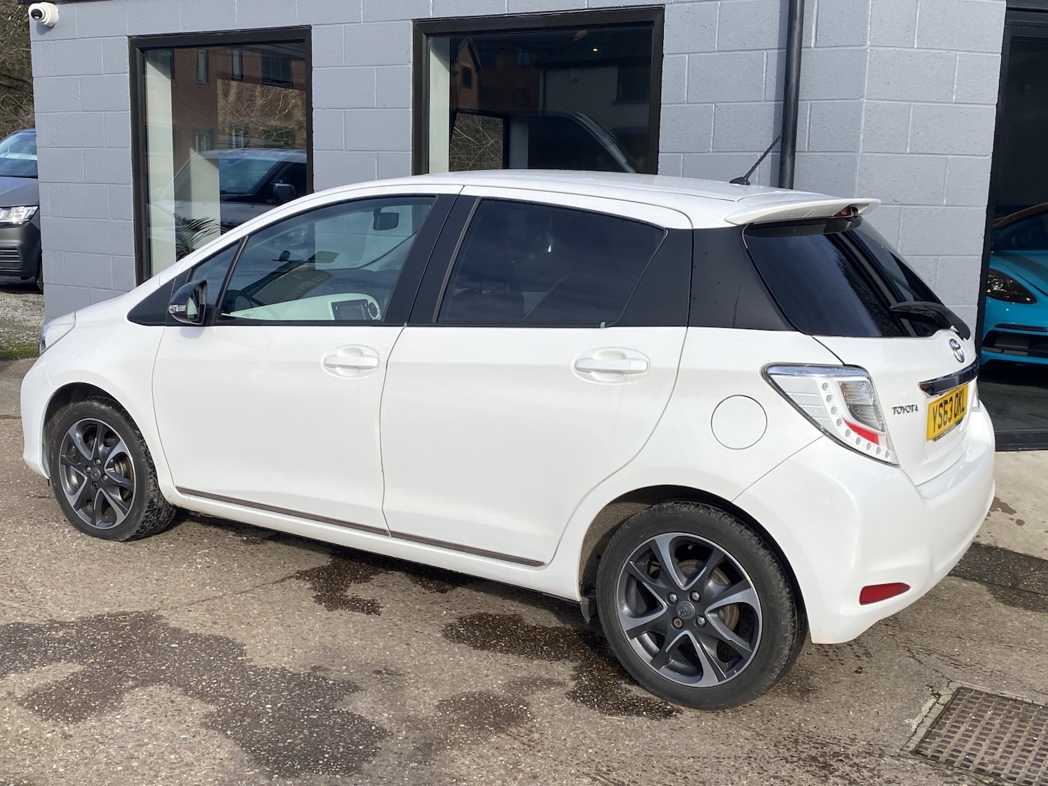 Used Toyota Yaris 2013 for sale - 77762656: Photo 11