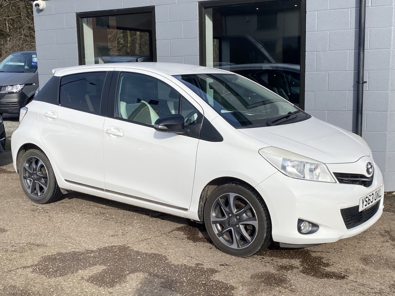 Used Toyota Yaris 2013 for sale - 77762656: Photo 16