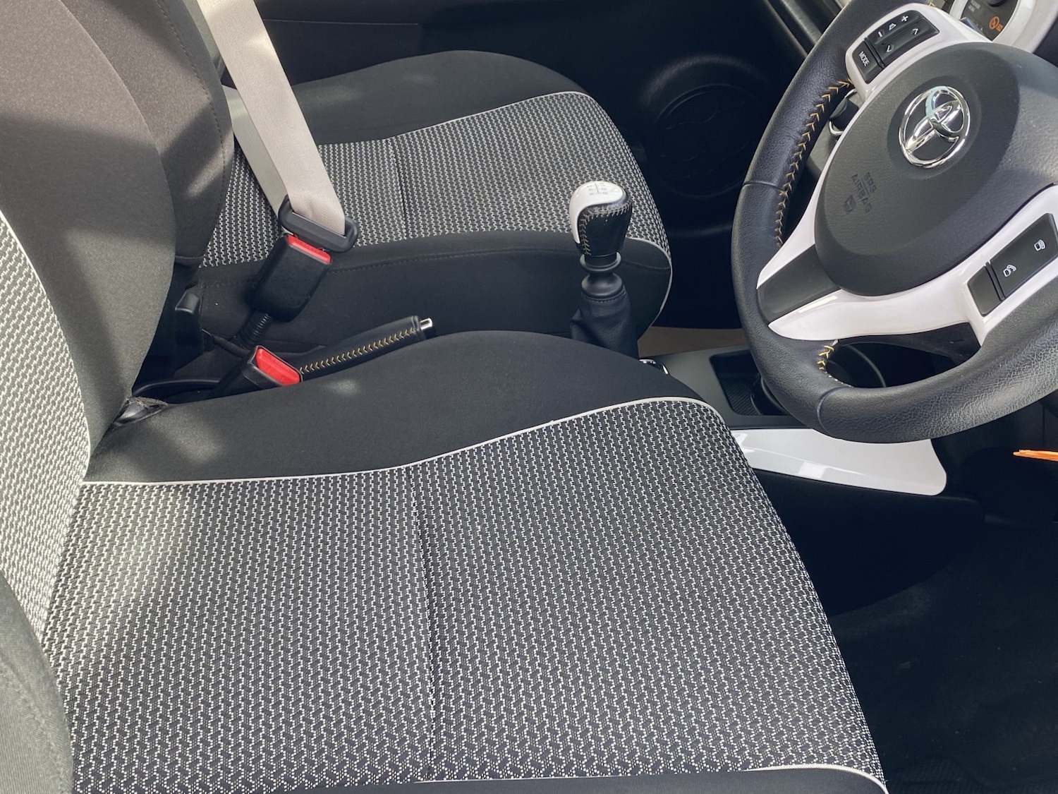 Used Toyota Yaris 2013 for sale - 77762656: Photo 18