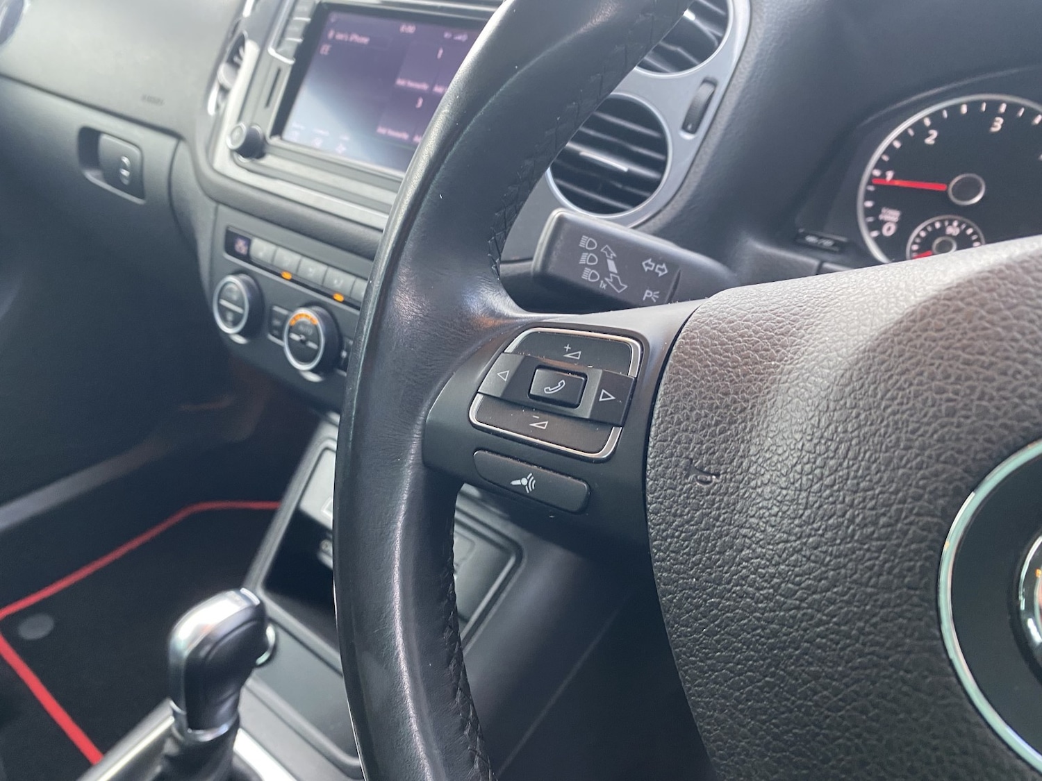 Used Volkswagen Tiguan 2015 for sale - 77762664: Photo 22