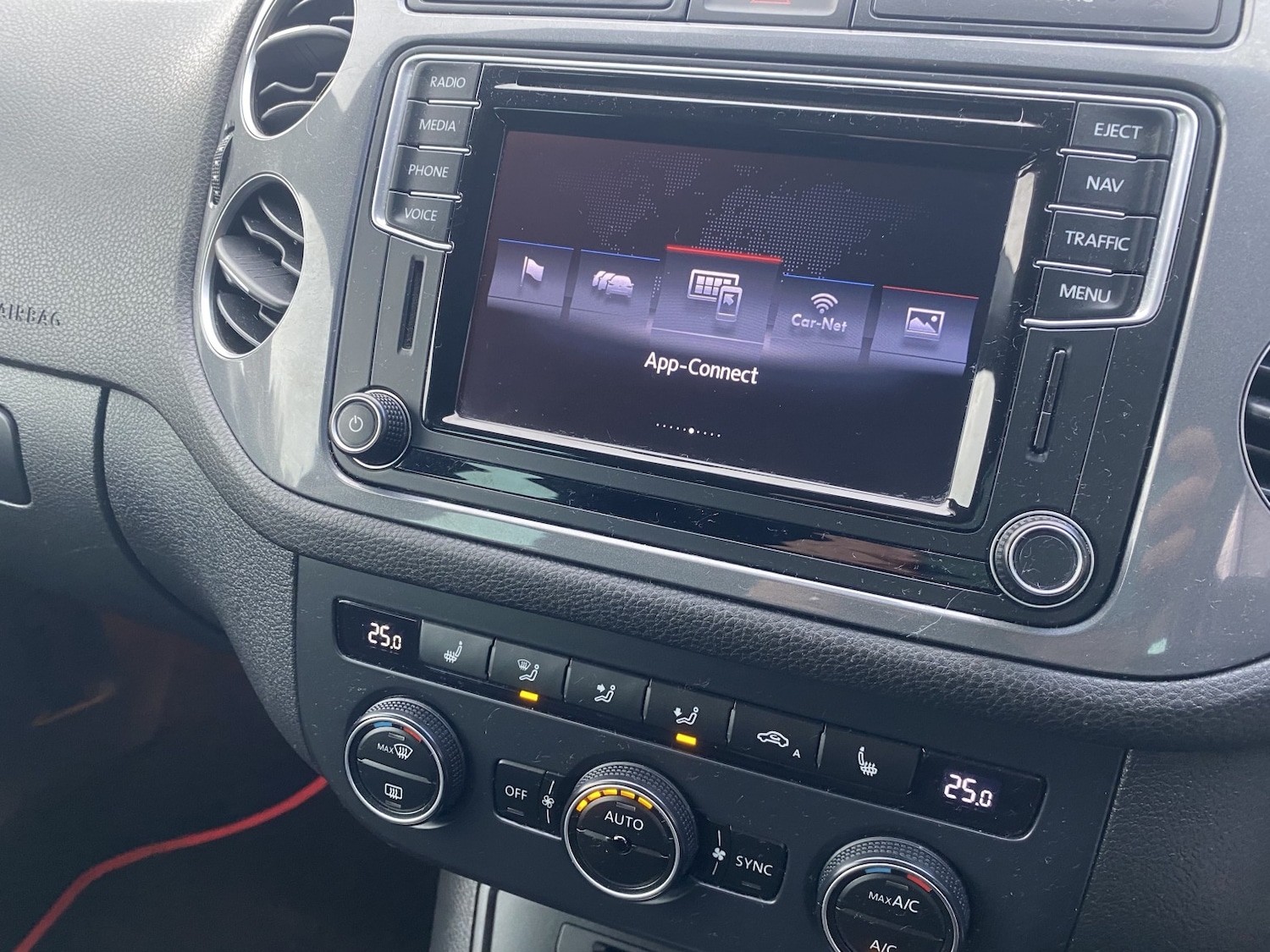 Used Volkswagen Tiguan 2015 for sale - 77762664: Photo 30