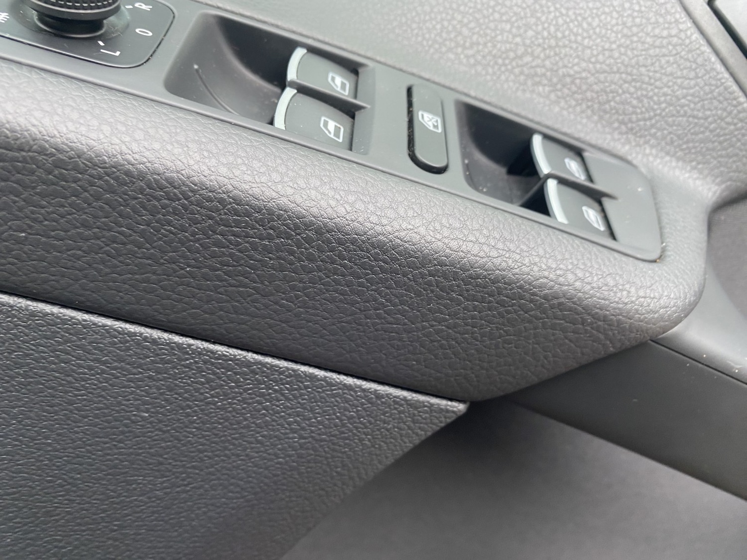 Used Volkswagen Tiguan 2015 for sale - 77762664: Photo 32