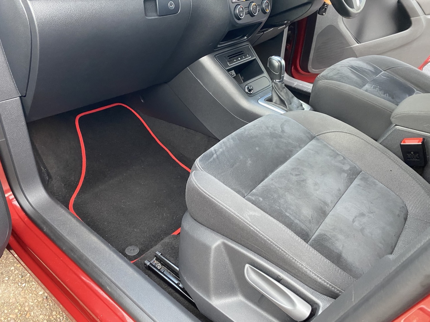 Used Volkswagen Tiguan 2015 for sale - 77762664: Photo 33