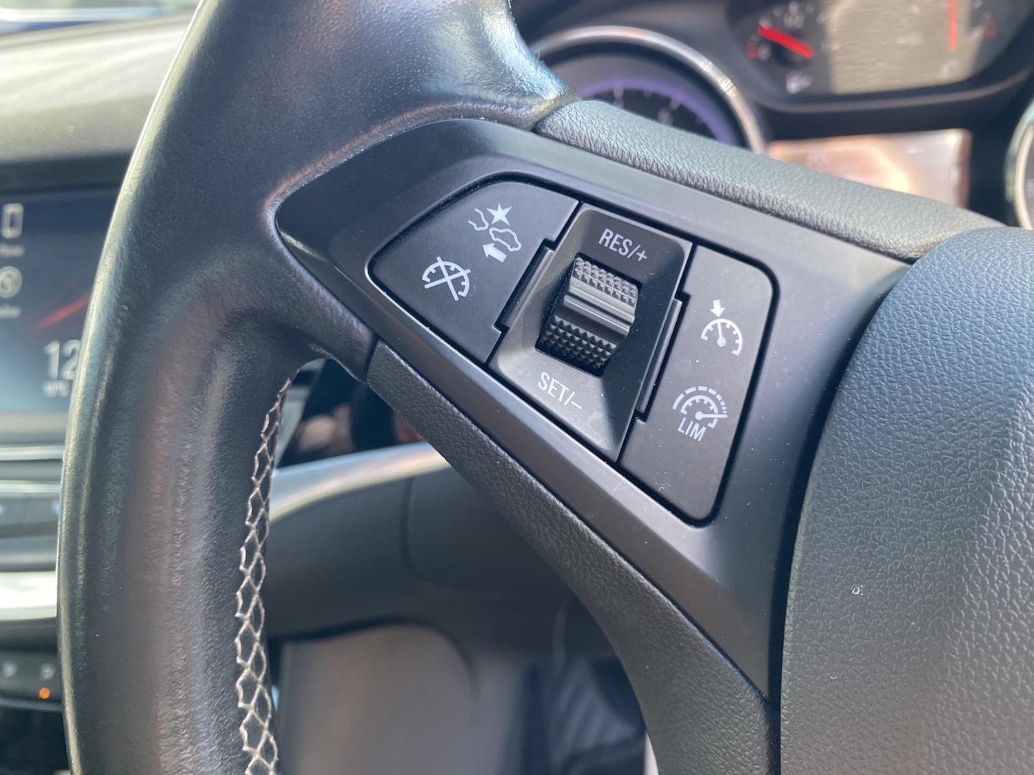 Used Vauxhall Astra 2016 for sale - 77762652: Photo 31