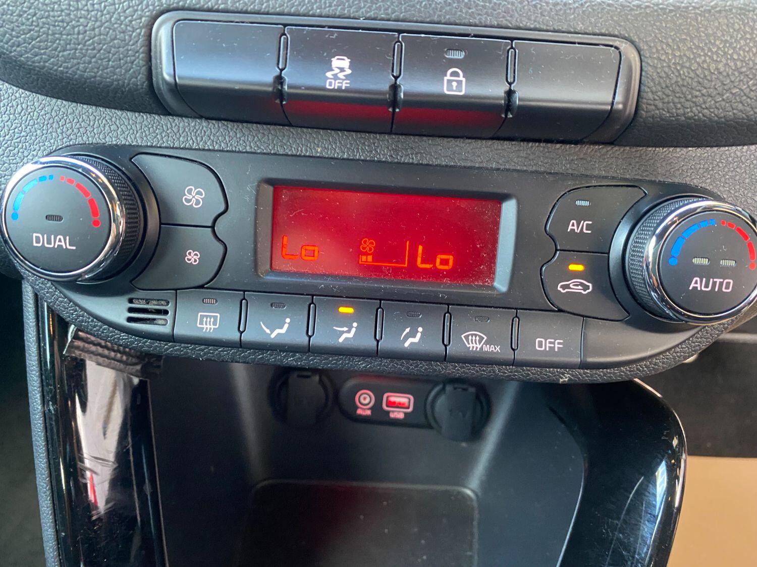 Used Kia Ceed 2018 for sale - 77762650: Photo 31