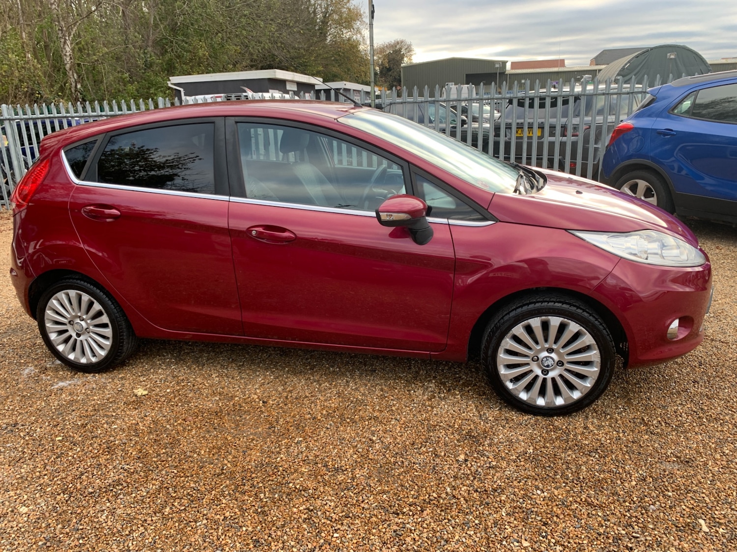 Used Ford Fiesta 2010 for sale - 76692834: Photo 4