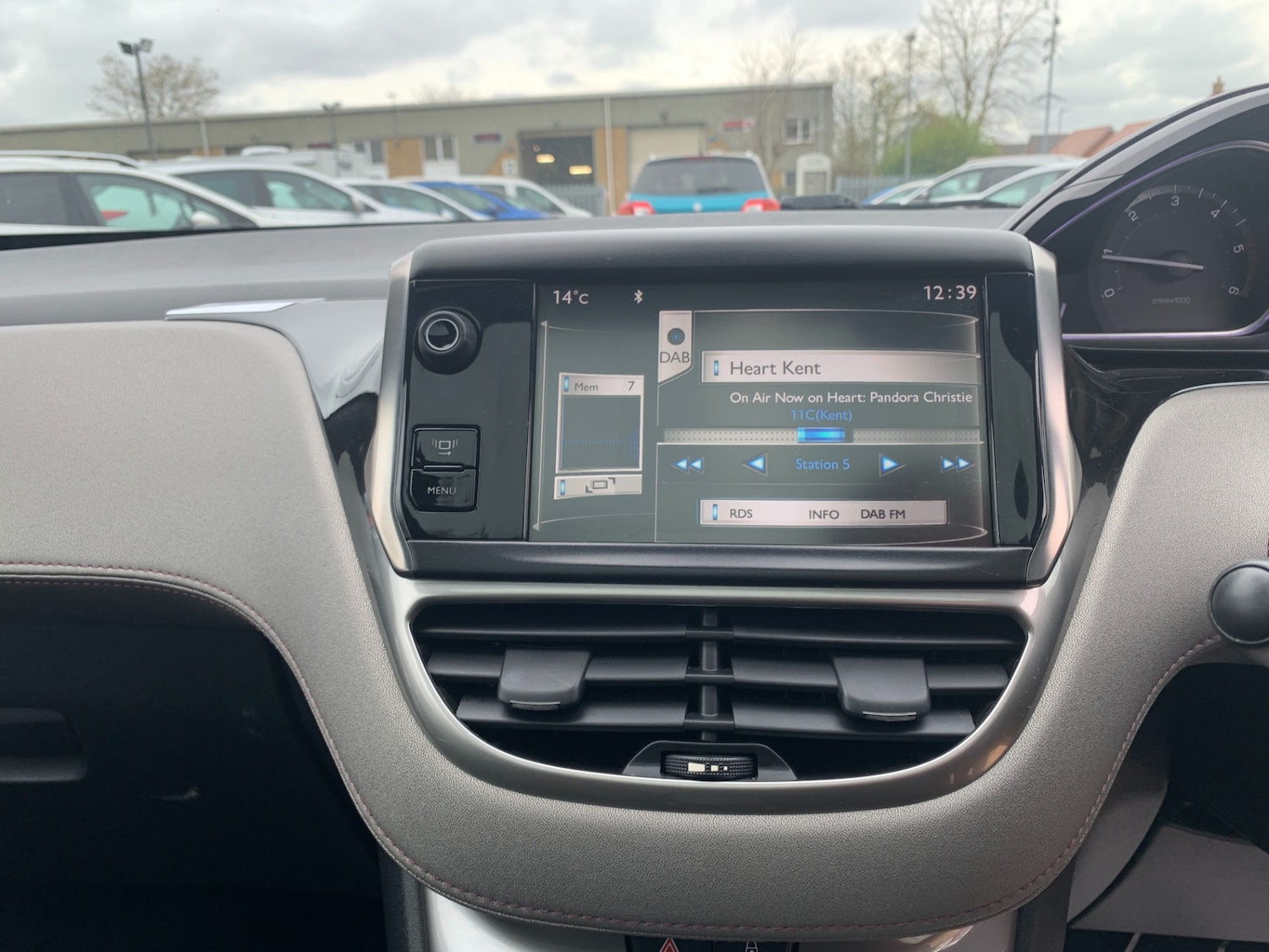 Used Peugeot 208 2013 for sale - 77998489: Photo 14