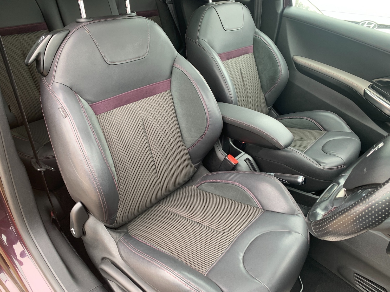 Used Peugeot 208 2013 for sale - 77998489: Photo 17