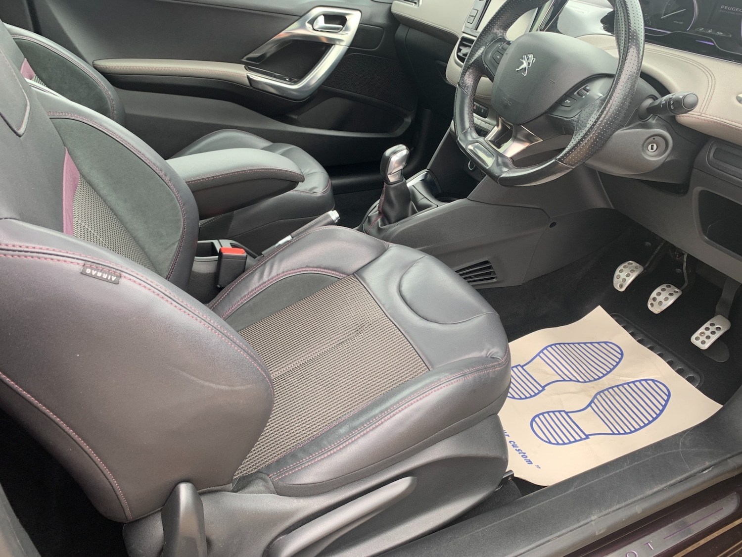 Used Peugeot 208 2013 for sale - 77998489: Photo 21