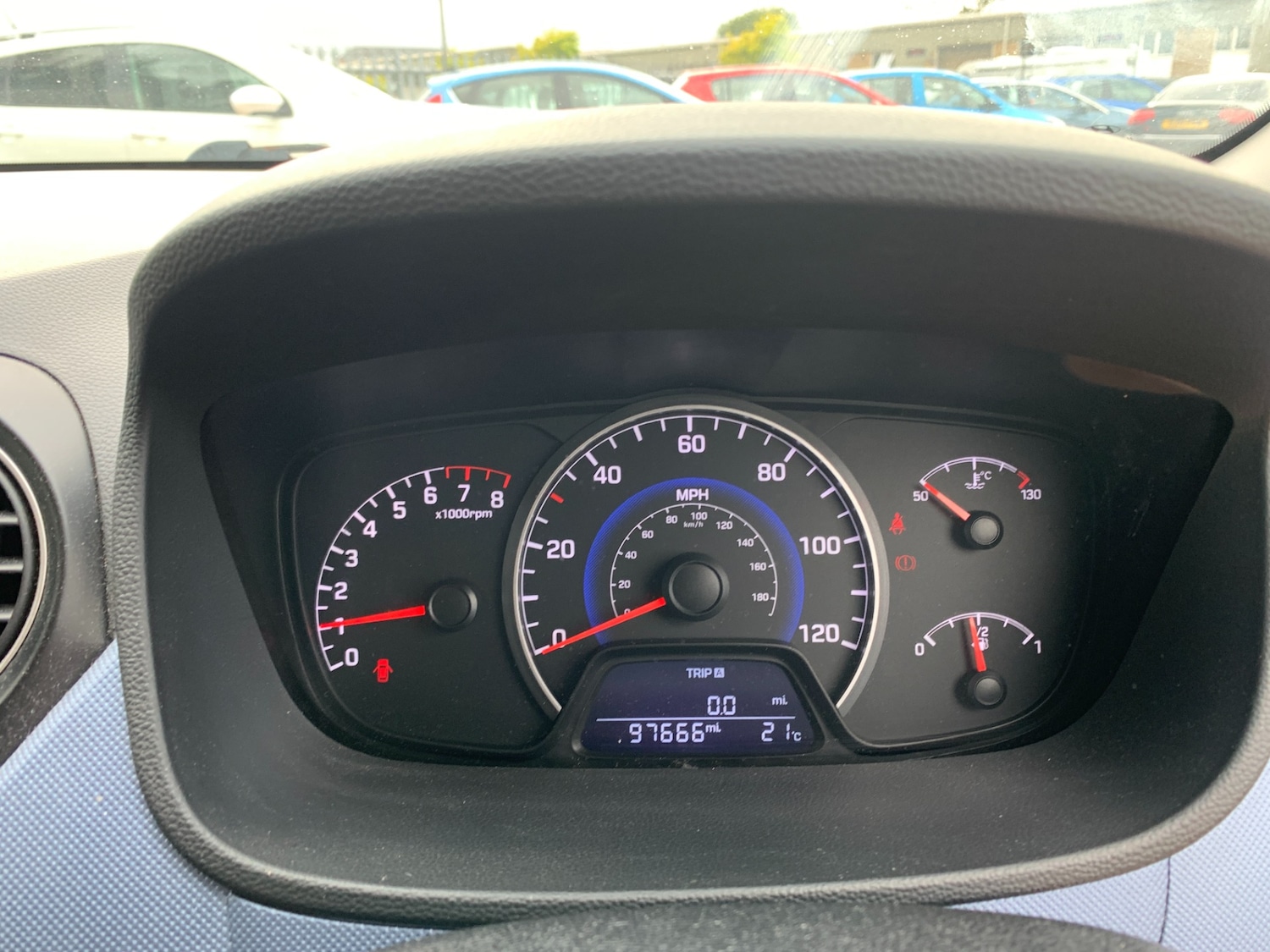 Used Hyundai i10 2015 for sale - 75997111: Photo 9