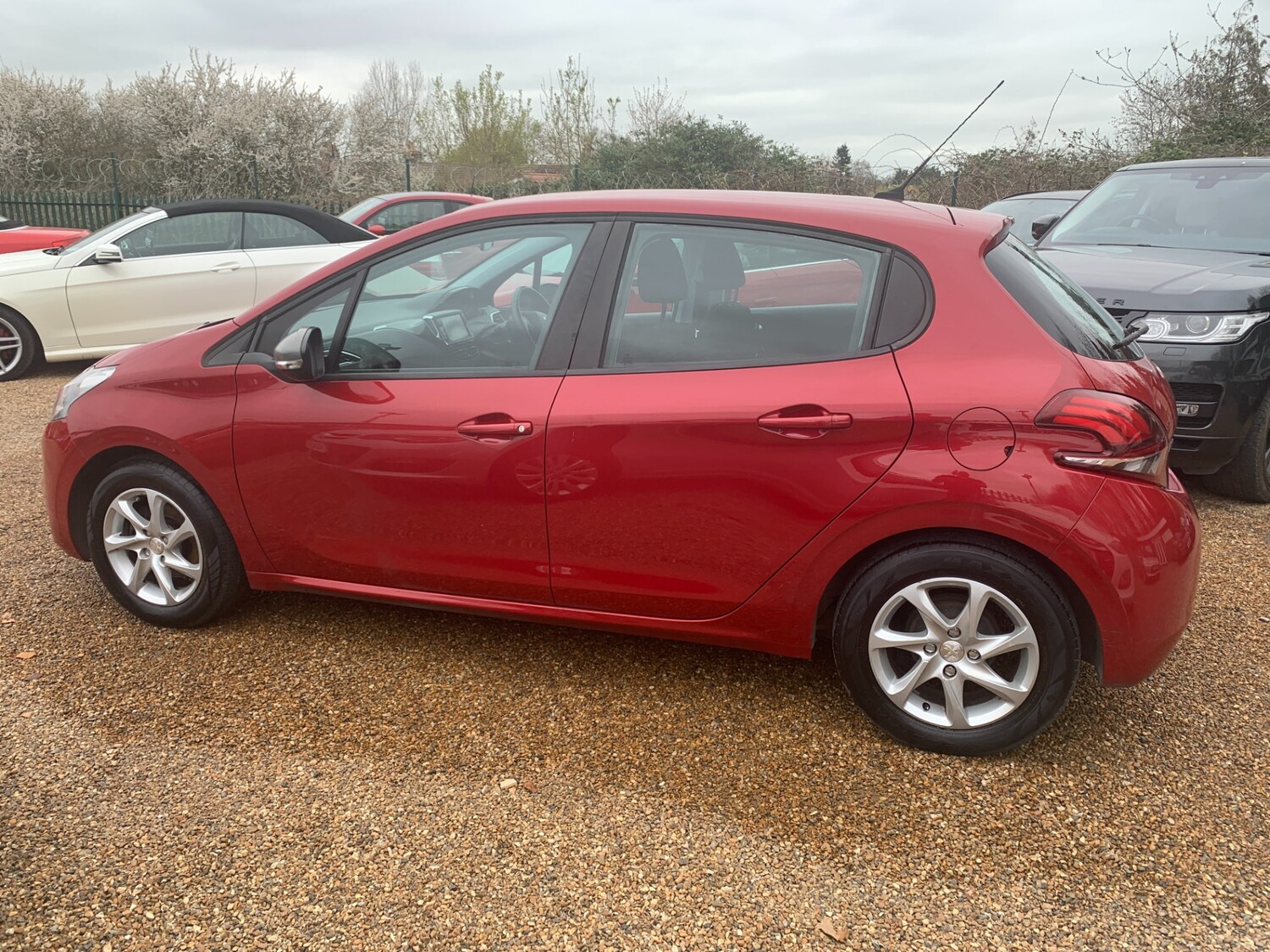 Used Peugeot 208 2017 for sale - 78077709: Photo 6