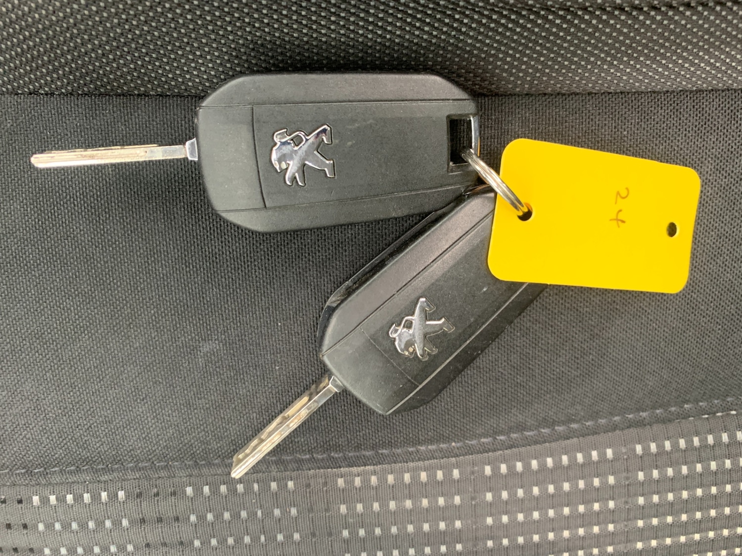 Used Peugeot 308 2015 for sale - 76249475: Photo 21