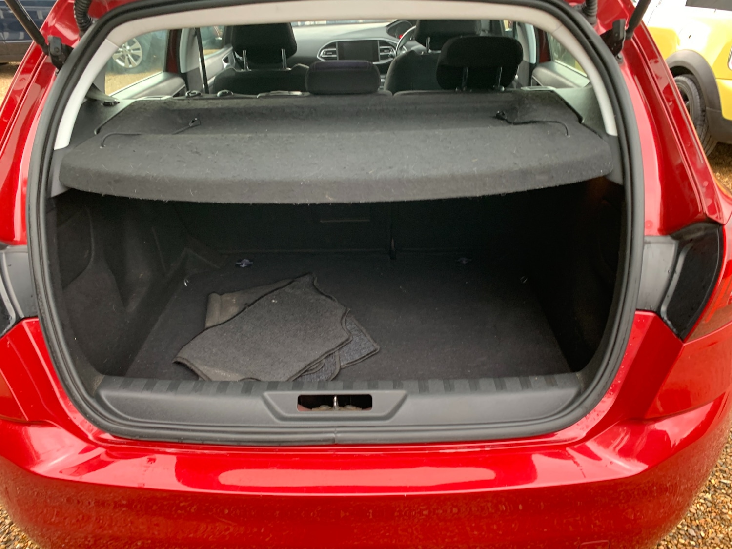 Used Peugeot 308 2015 for sale - 76249475: Photo 6