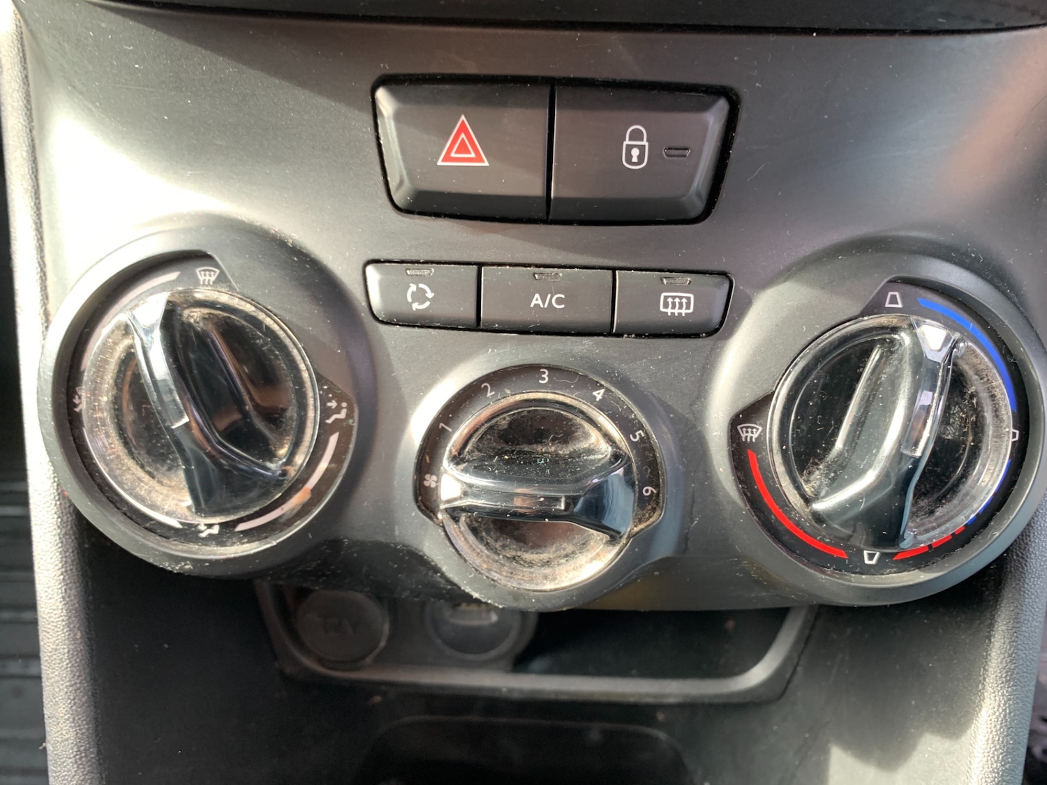 Used Peugeot 2008 2017 for sale - 77997904: Photo 15