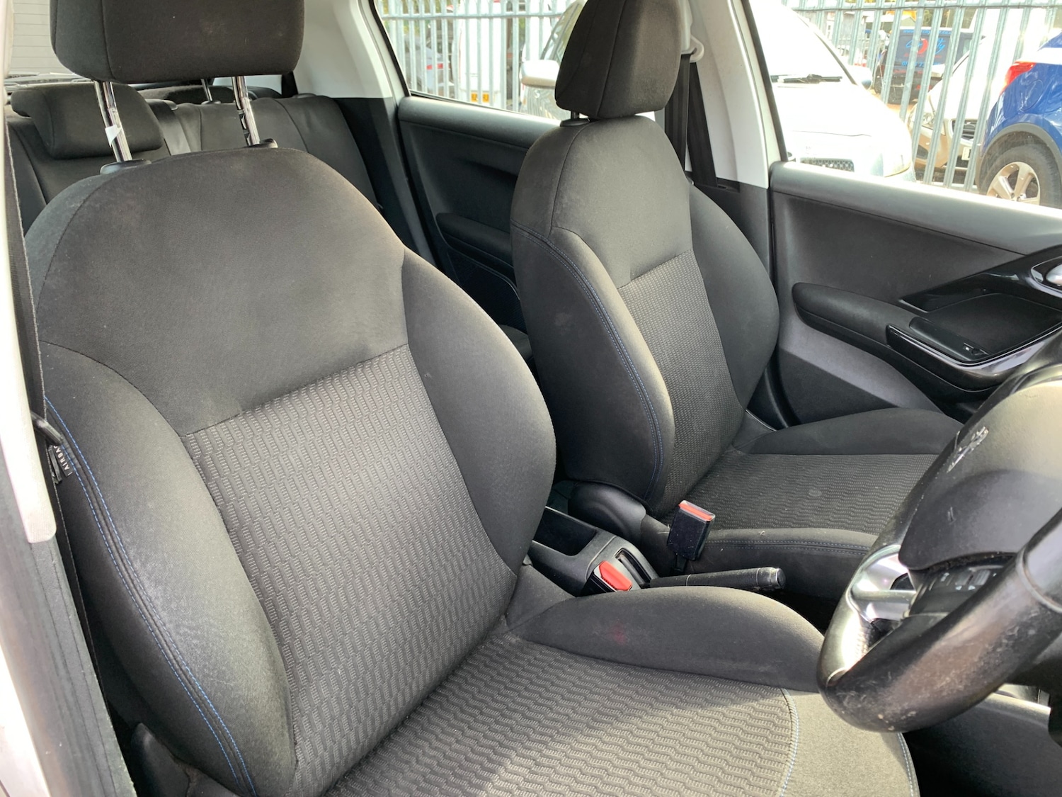 Used Peugeot 2008 2017 for sale - 77997904: Photo 18