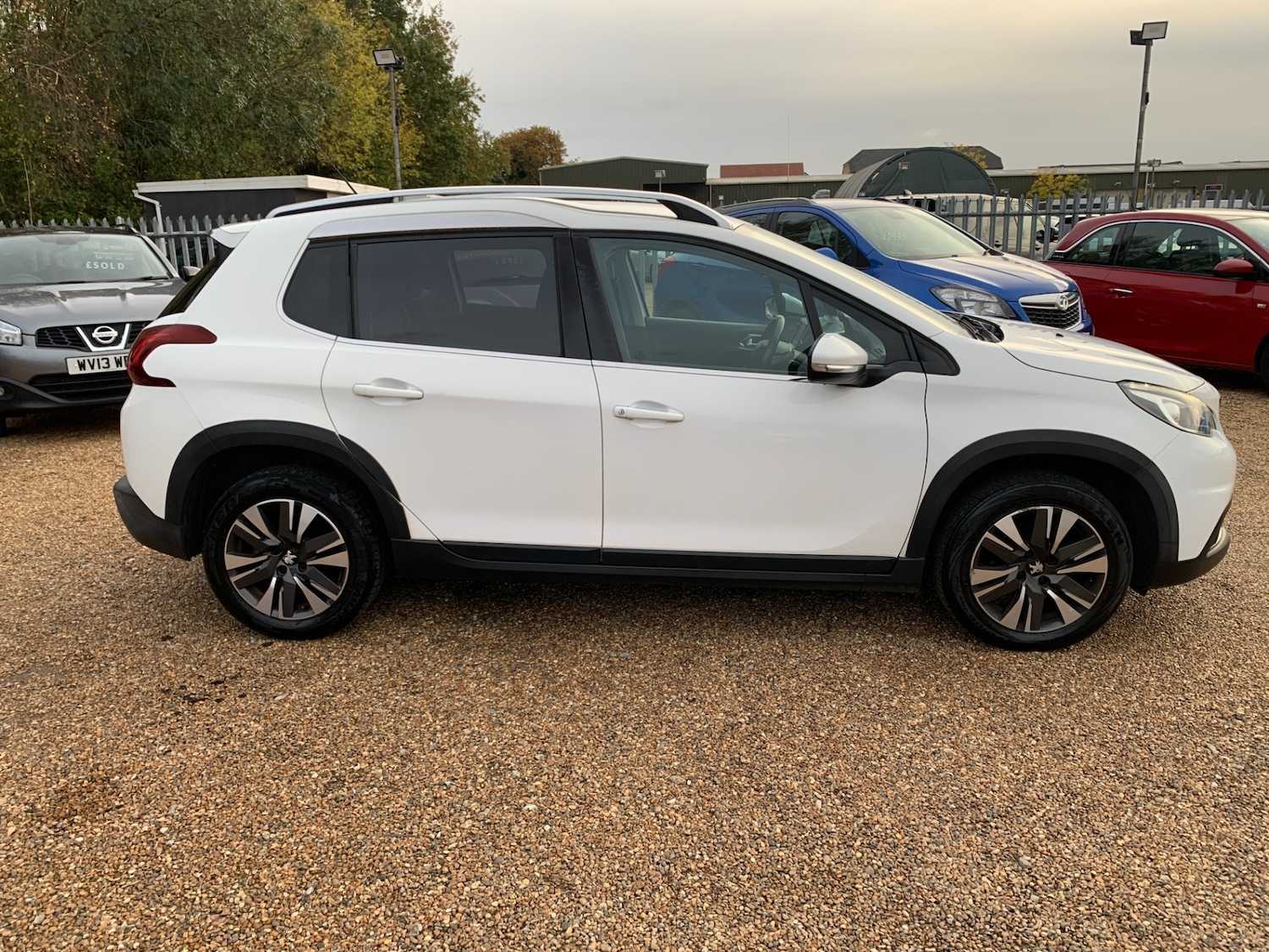 Used Peugeot 2008 2017 for sale - 77997904: Photo 6