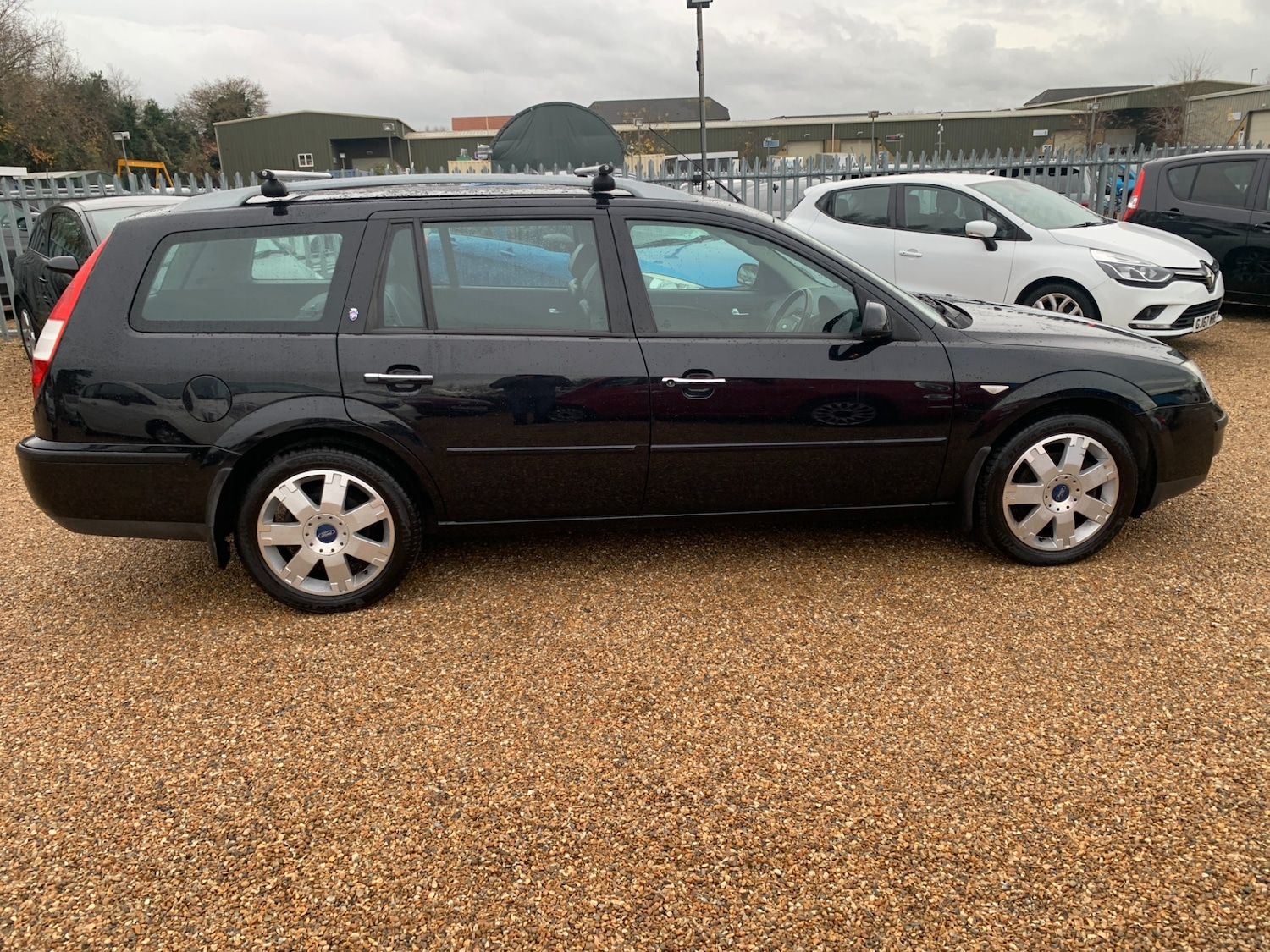 Used Ford Mondeo 2005 for sale - 76862030: Photo 2
