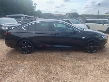 Used Vauxhall Insignia 2017 for sale - 79536565: Photo