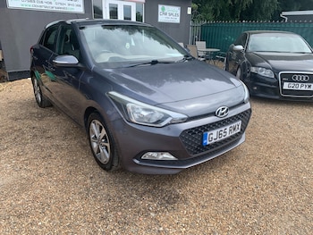 Used Hyundai i20 2015 for sale - 79082352: Photo